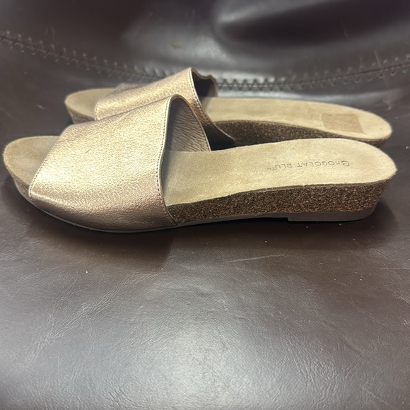 Chocolat Blu Viveca Rose Gold Leather Sandal - Picture 4 of 7